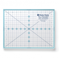 Lori Holt Cute Cuts™ Trim-it™ Ruler 9 1/2in x 12 1/2in 