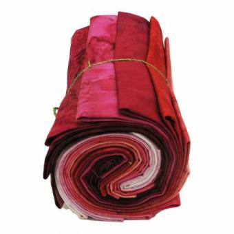 Fat Quarter 1895's Batiks Pink 