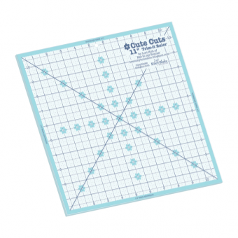 Lori Holt Cute Cuts Trim-it Ruler 11in x 11in 